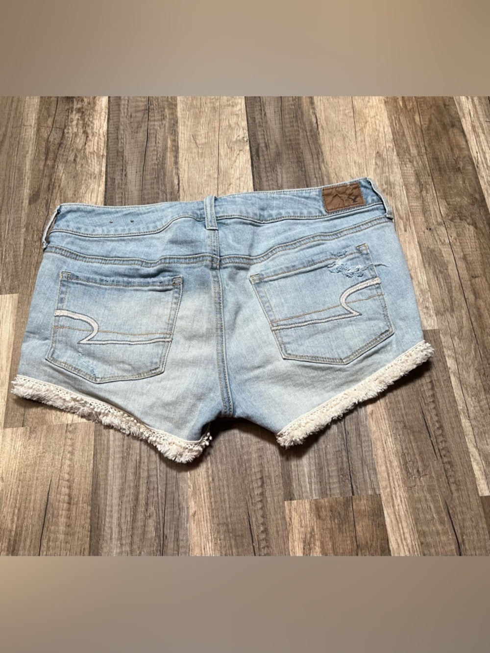 American Eagle Shortie Distressed Denim Shorts Lace Crochet Trim Size 10 - Picture 8 of 16